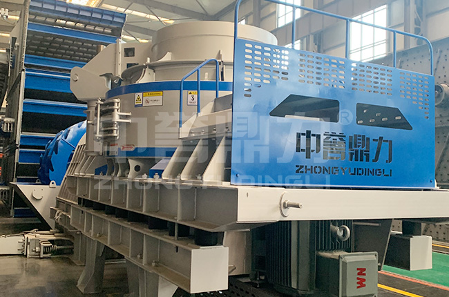 離心沖擊破碎機