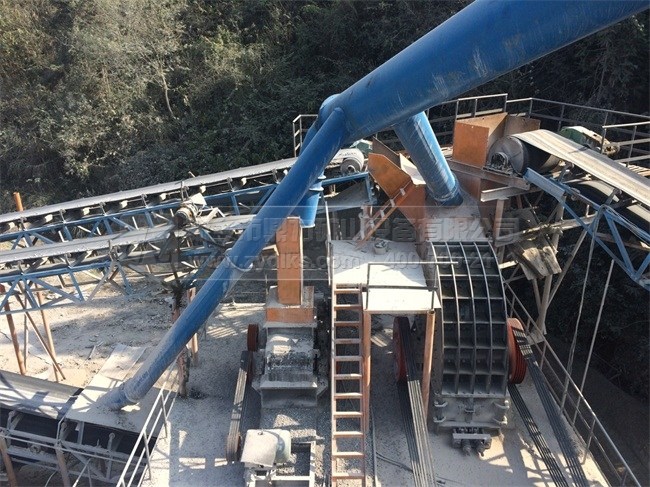 破碎機(jī)驅(qū)動水泥企業(yè)發(fā)展