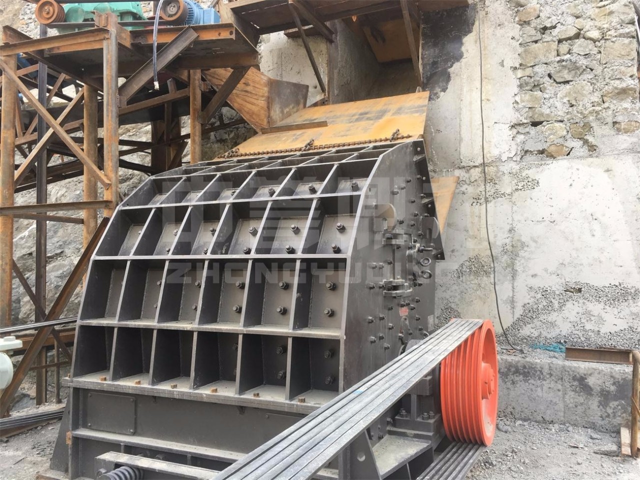 破碎機的使用與維護