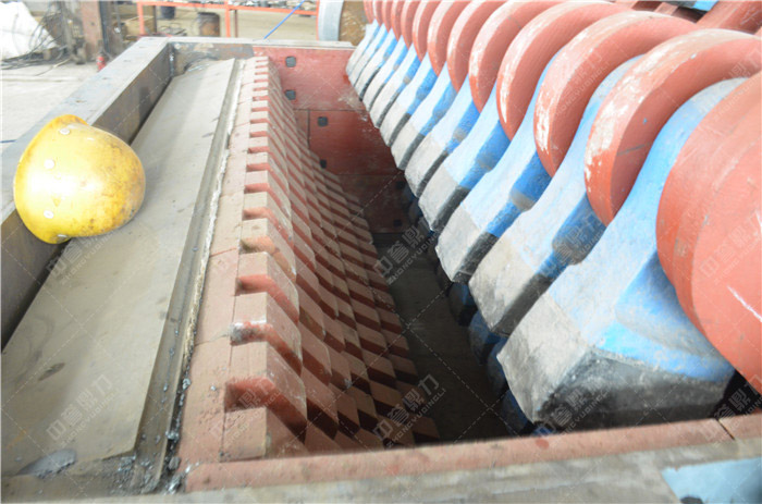 礦山機械碎石機錘頭圖片