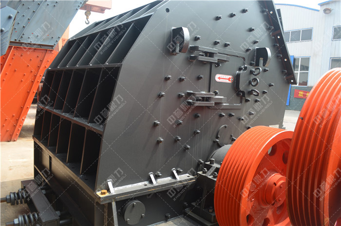 PC1220型錘式破碎機(jī)