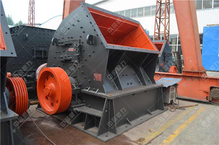 PC1220型錘式破碎機(jī)