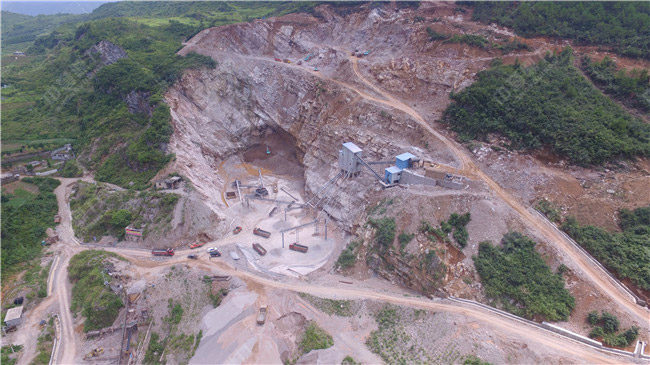 制砂生產(chǎn)線現(xiàn)場(chǎng)如何選擇